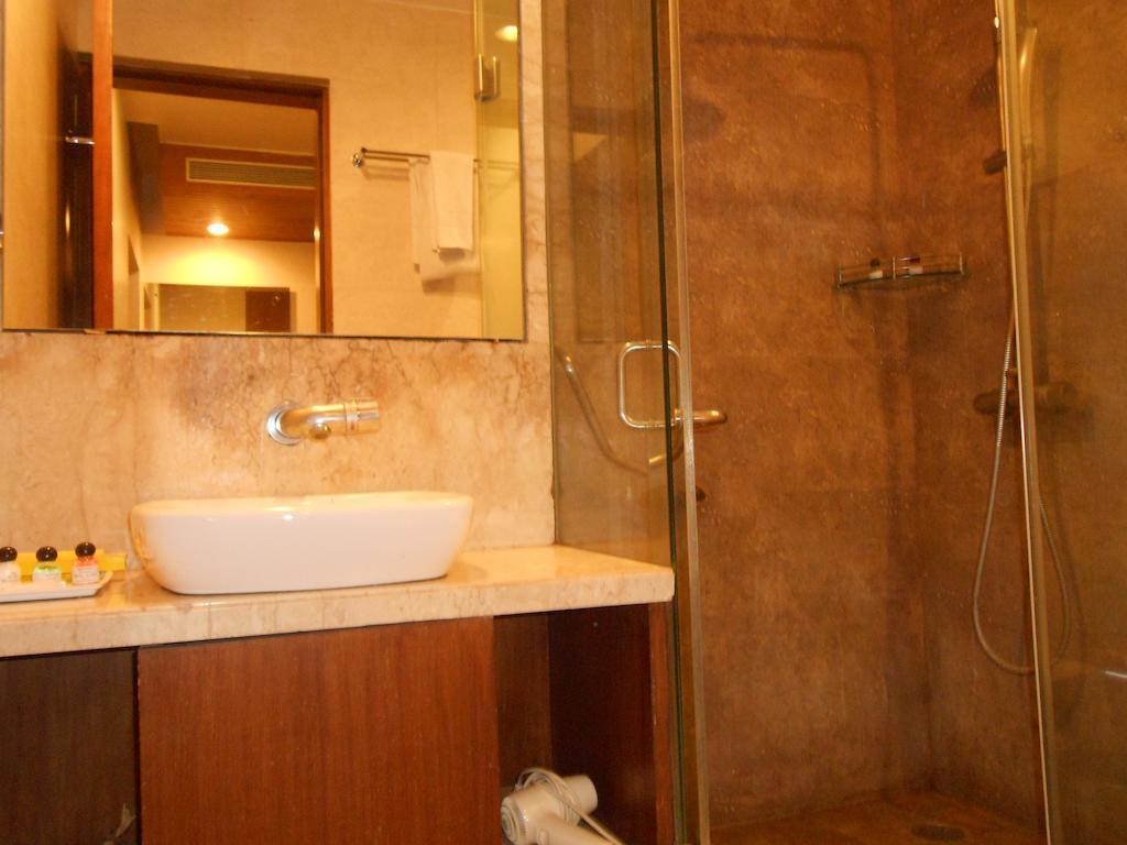 Hotel Walson Spa'O'Tel Калькутта Номер фото